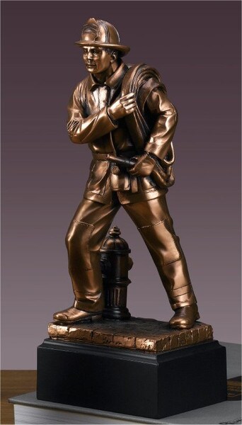 Statue of Fireman Tribute Statuary Hero Fight fire Artwork Award